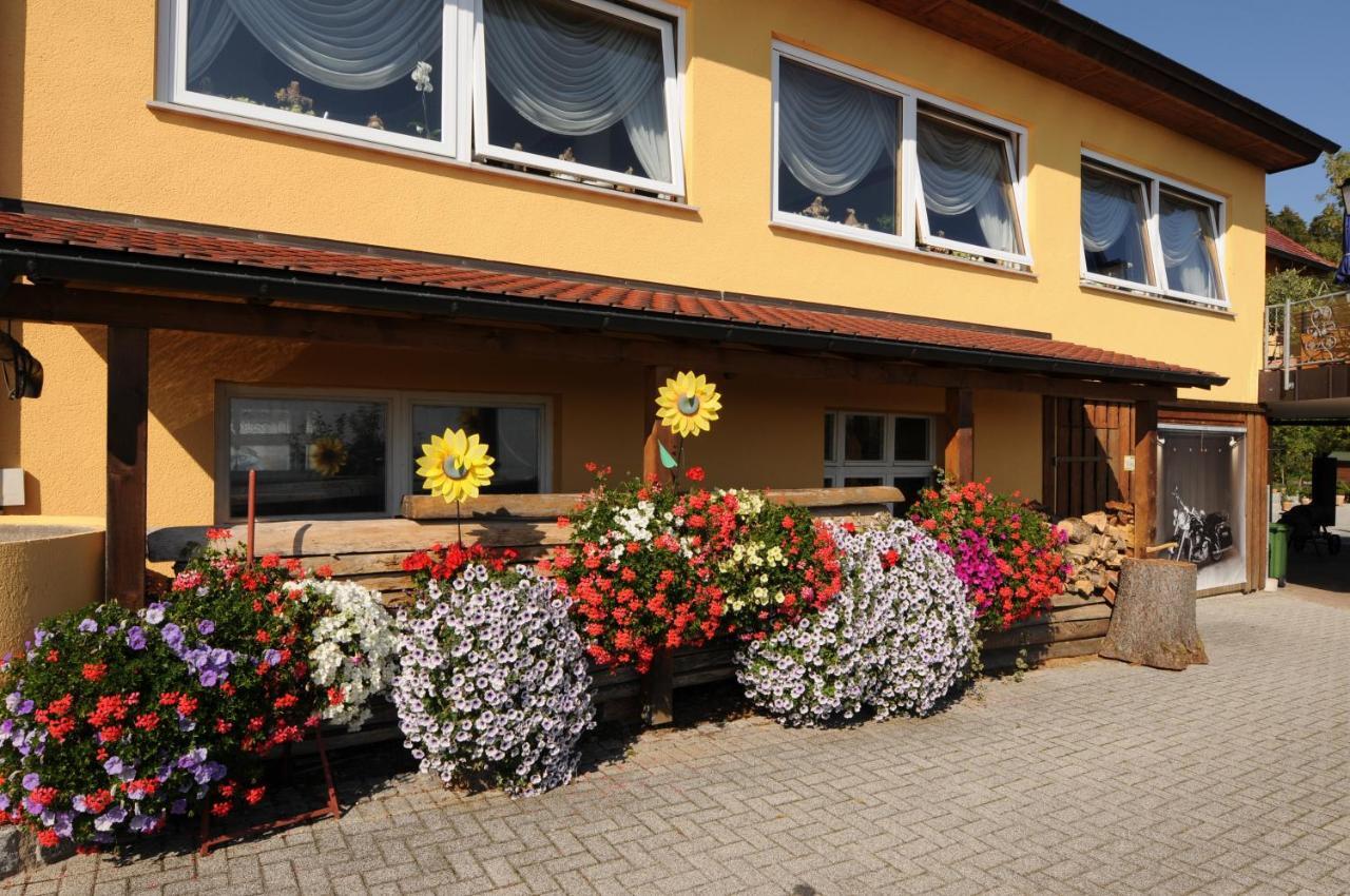 Landhaus Waldfrieden Hotel Tengen Exterior photo